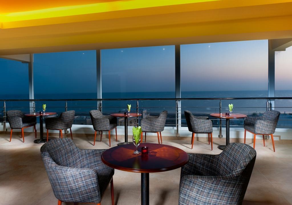Al Hail Waves Hotel Managed By Centara Maskat Exteriér fotografie