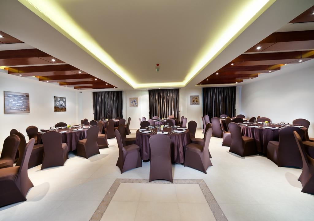 Al Hail Waves Hotel Managed By Centara Maskat Exteriér fotografie
